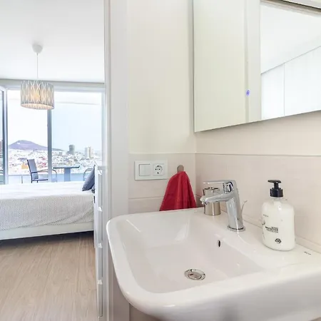 Apartment Brand New With Ocean & Volcano Views