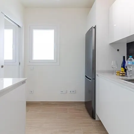 Apartment Brand New With Ocean & Volcano Views *