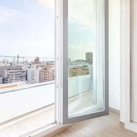 Brand New With Ocean & Volcano Views Apartment *